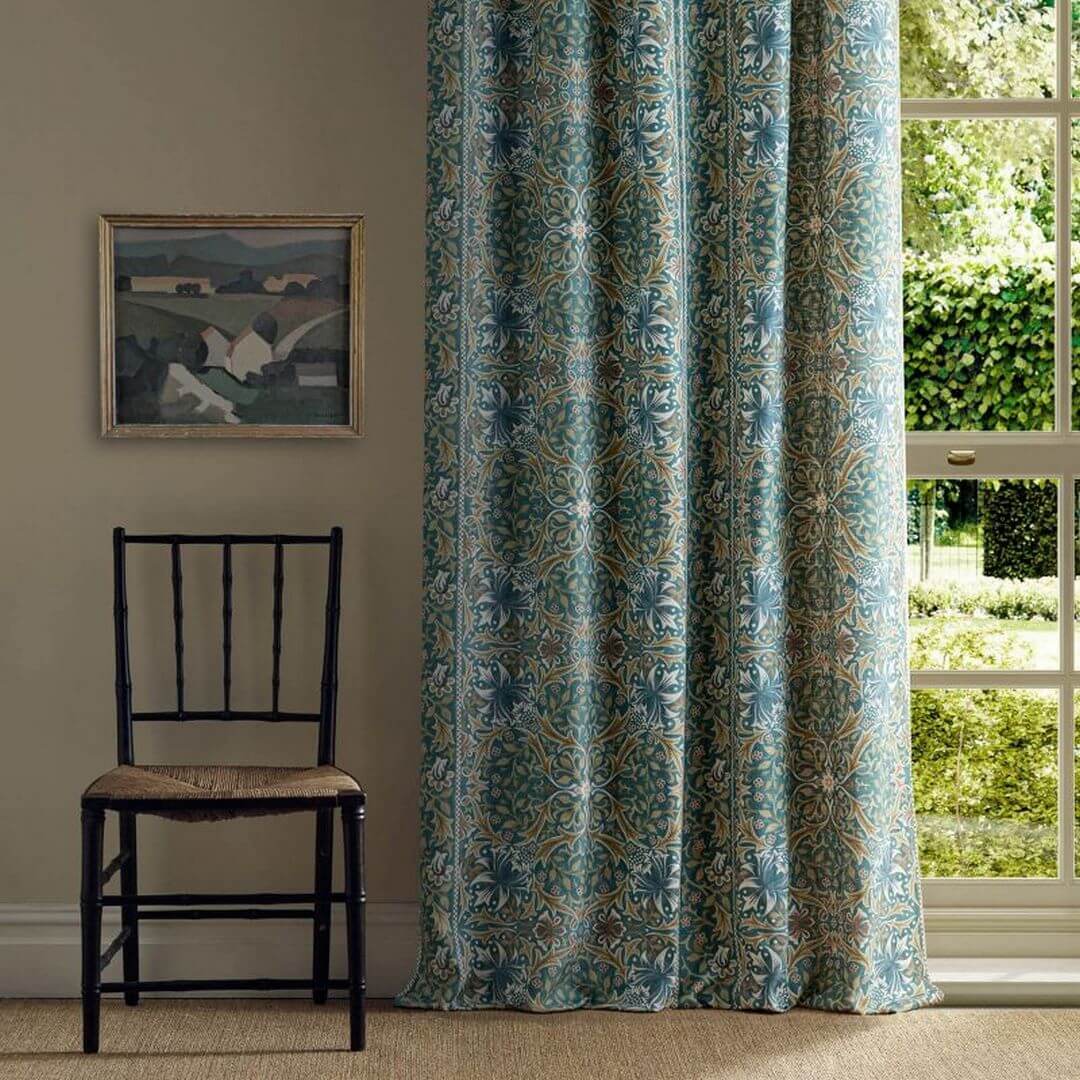 Tkanina we wzory roślinne Morris & Co. X The Huntington Walthamstow 227365 The Unfinished Works Fabrics