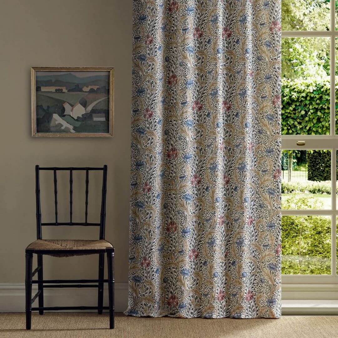 Tkanina lniana w kwiatowe pnącza Morris & Co. X The Huntington Wild Tulip & Vine 227376 The Unfinished Works Fabrics
