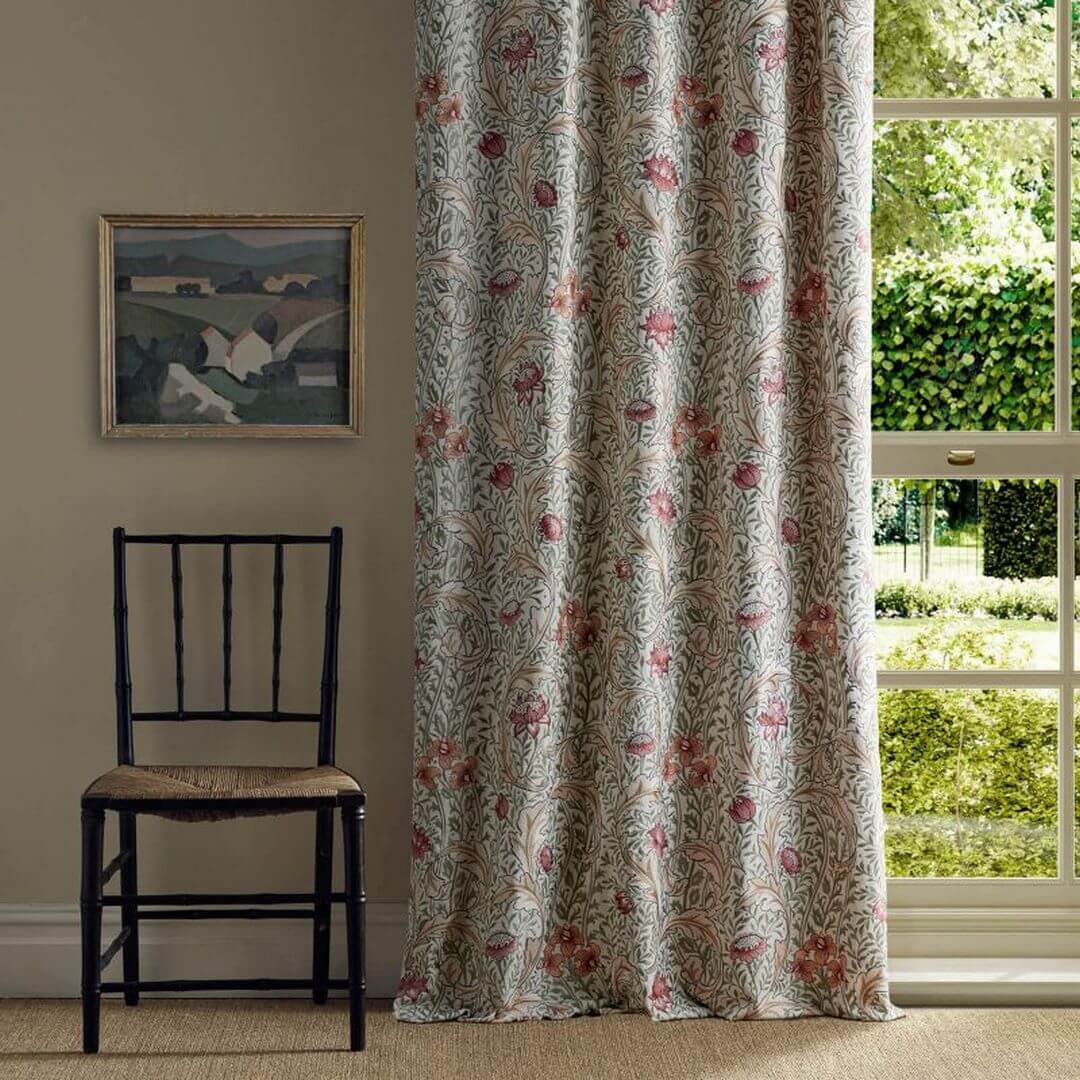 Tkanina Morris & Co. X The Huntington Wild Tulip & Vine Embroidery 237664 The Unfinished Works Fabrics