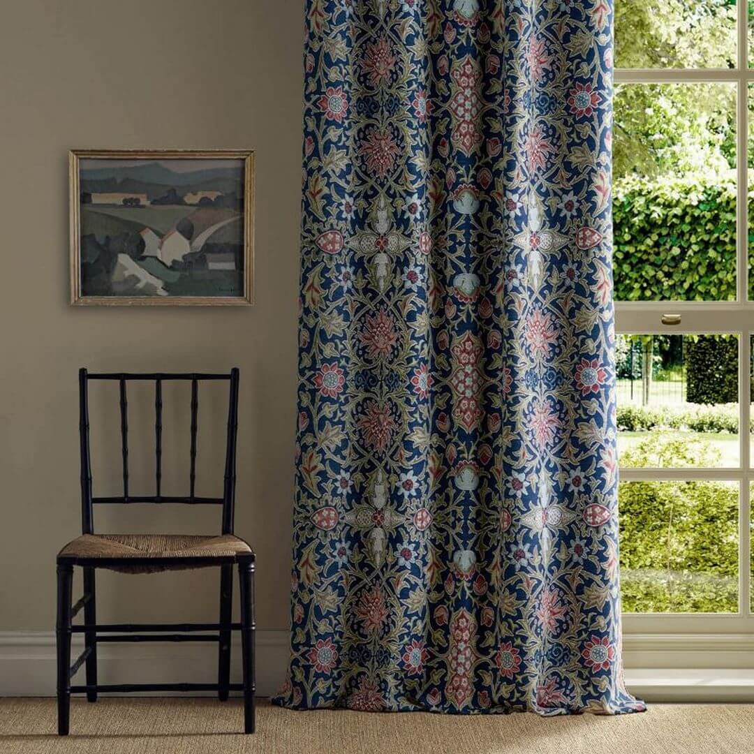 Tkanina w stylu gobelinowym Morris & Co. X The Huntington Wilton Weave 237652 The Unfinished Works Fabrics