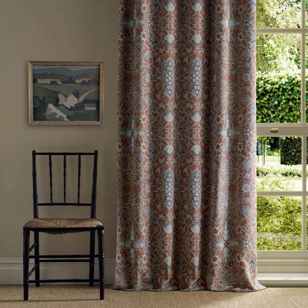 Tkanina w stylu gobelinowym Morris & Co. X The Huntington Wilton Weave 237709 The Unfinished Works Fabrics