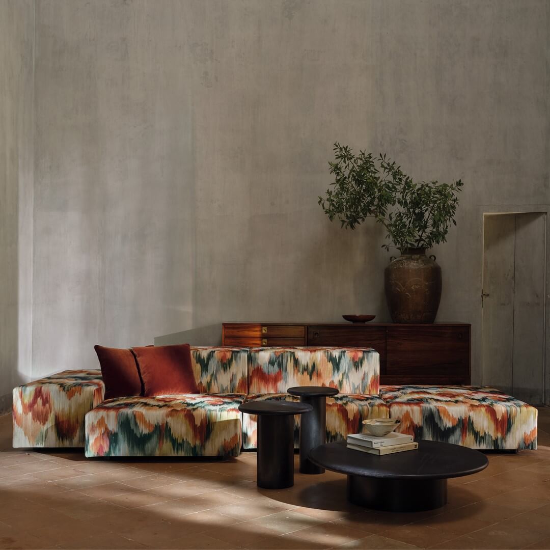 Tkanina welurowa w stylu ikat Black Edition 9161/01 Ebru Istoria