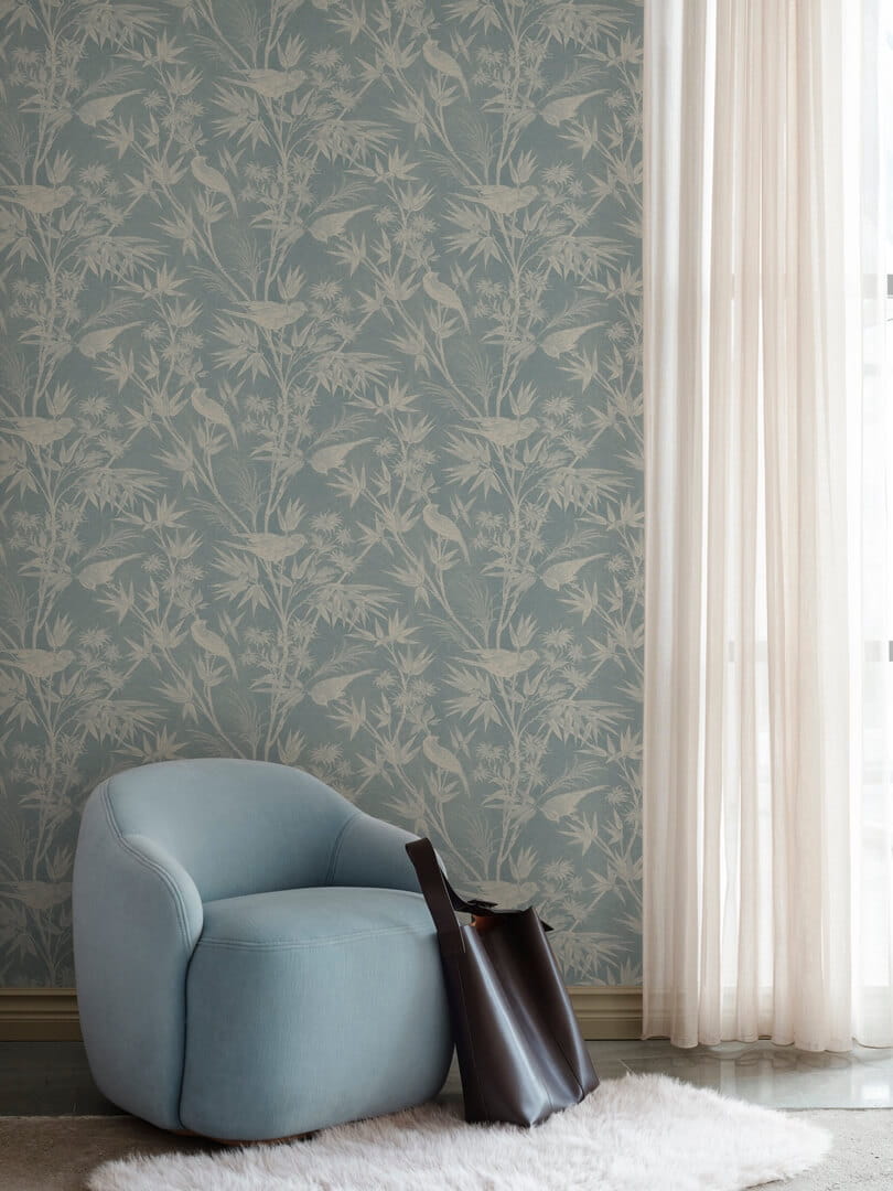 Tapeta ptaki i bambusowe liście Sandberg S10623 Celeste Misty Blue Familjen