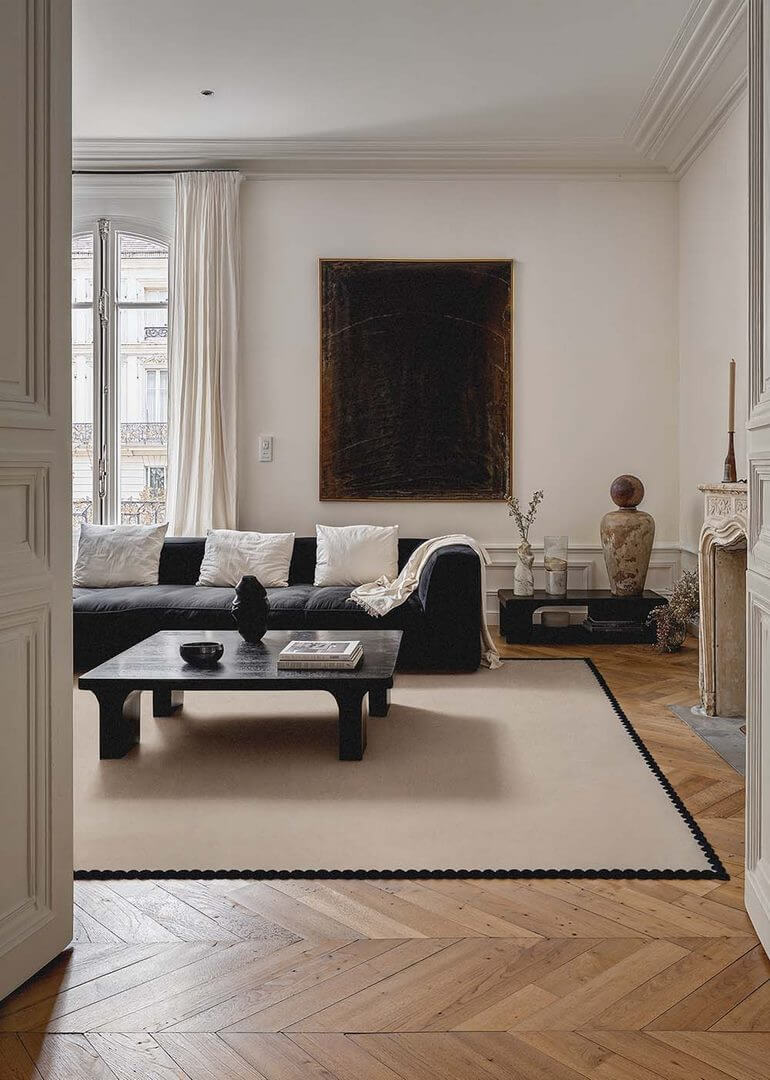 Dywan beżowy z czarnym obramowaniem Carpets & More X Magda Fornal 5010 LAILA BEIGE BLACK Classics