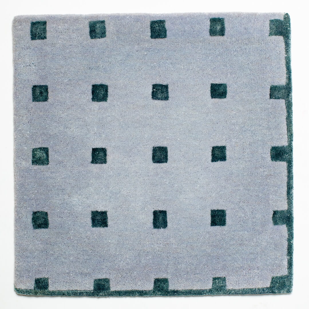 Dywan nowoczesny w kwadraty Carpets & More X Magda Fornal 5021 DELTA GREY BLUE Classics