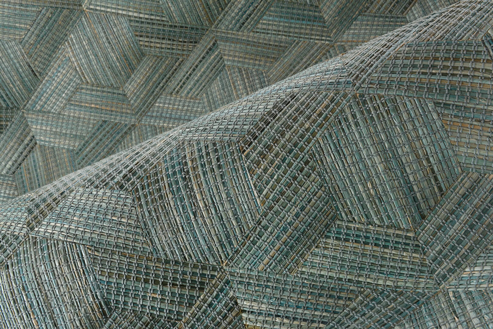 Tapeta naturalna - geometryczna z włókien rafii Arte Reflect 52480 Prismatic