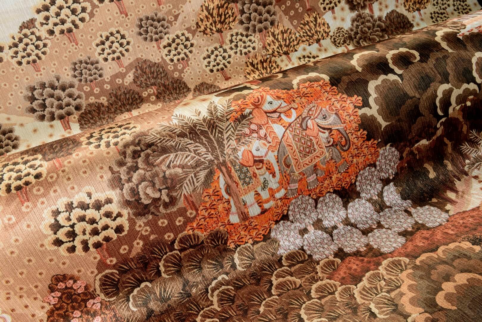 Mural tekstylny z motywem scenek Arte Sundara 97810 Decors & Panoramiques