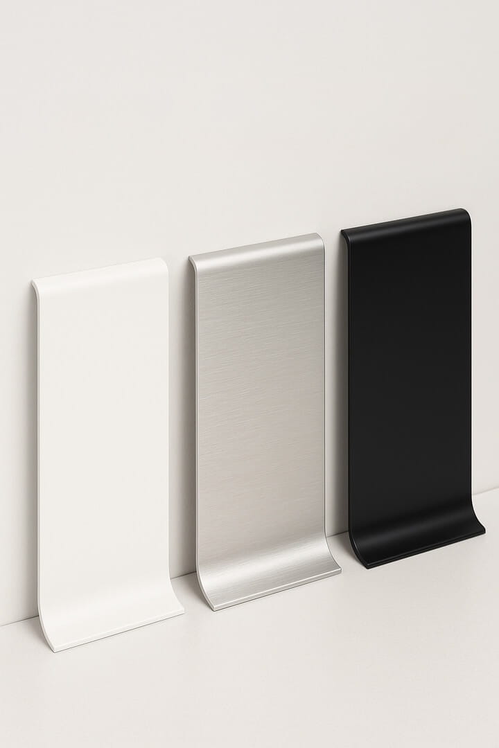Listwa przypodłogowa aluminiowa czarna AF060B  AluFit - wys. 6 cm
