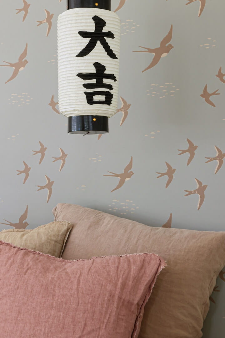 Tapeta jaskółki Majvillan 168-02 Follow The Wind A Sipp of Summer's Spell