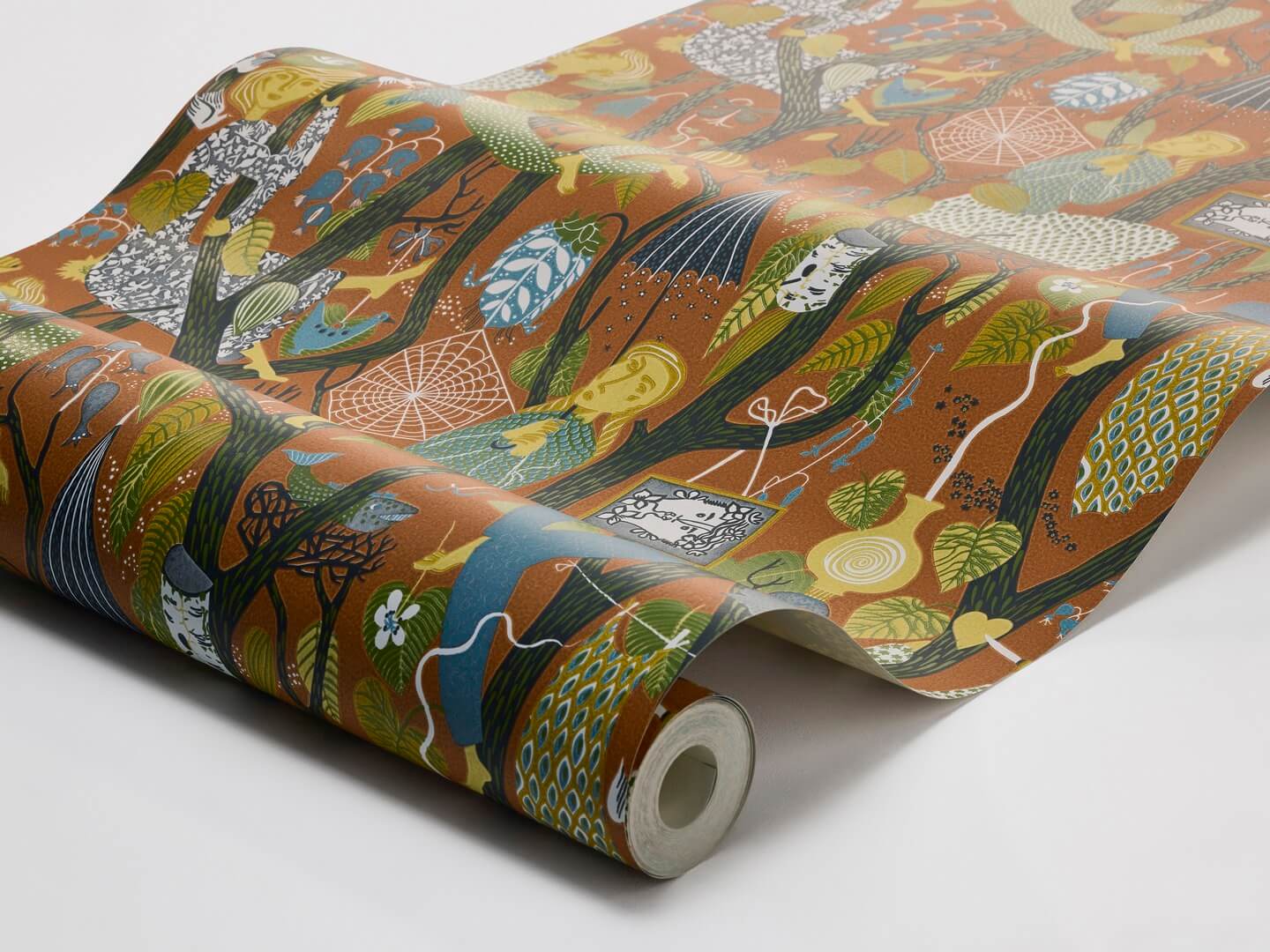 Tapeta artystyczna o baśniowym charakterze Boras Tapeter 1755 Stig Lindberg Melodi Scandinavian Designers