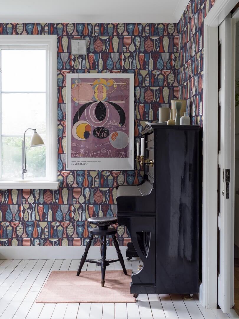 Tapeta stylizowane wazony i rzeźby Boras Tapeter 1760 Stig Lindberg Pottery Scandinavian Designers