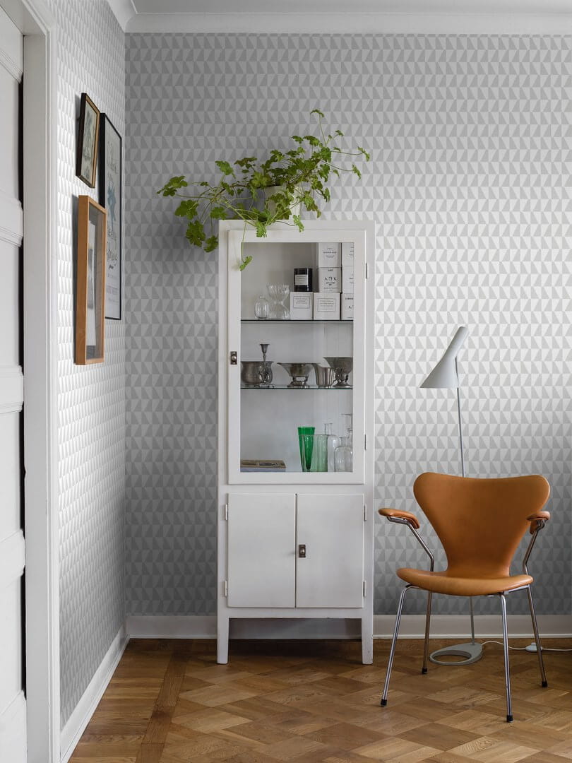 Tapeta geometryczna trapezy Boras Tapeter 1778 Arne Jacobsen Trapez Scandinavian Designers