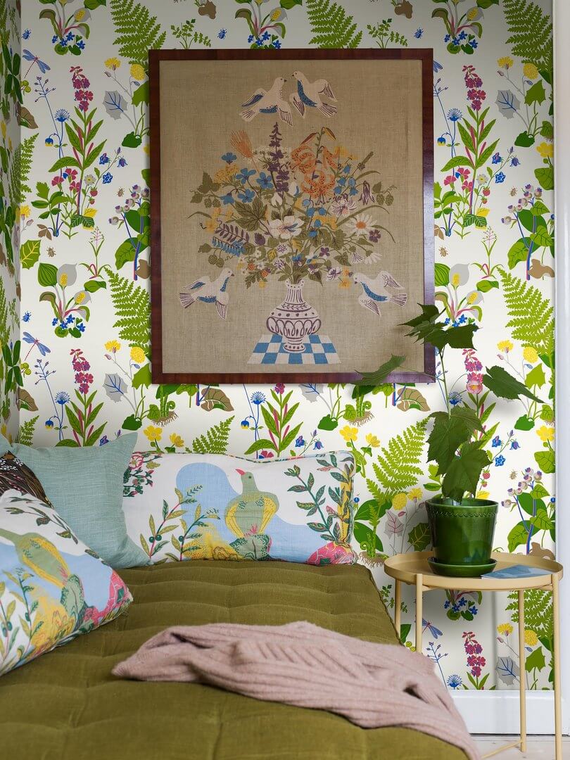 Tapeta łąka Boras Tapeter 1788 Gocken Jobs Trollslända Scandinavian Designers