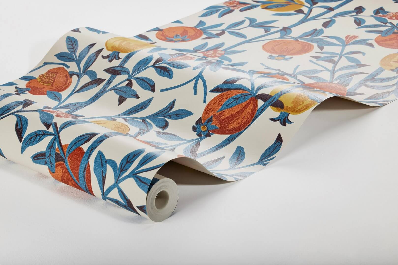 Tapeta owoce granatu Boras Tapeter 1960 Gocken Jobs Granatäpple Scandinavian Designers