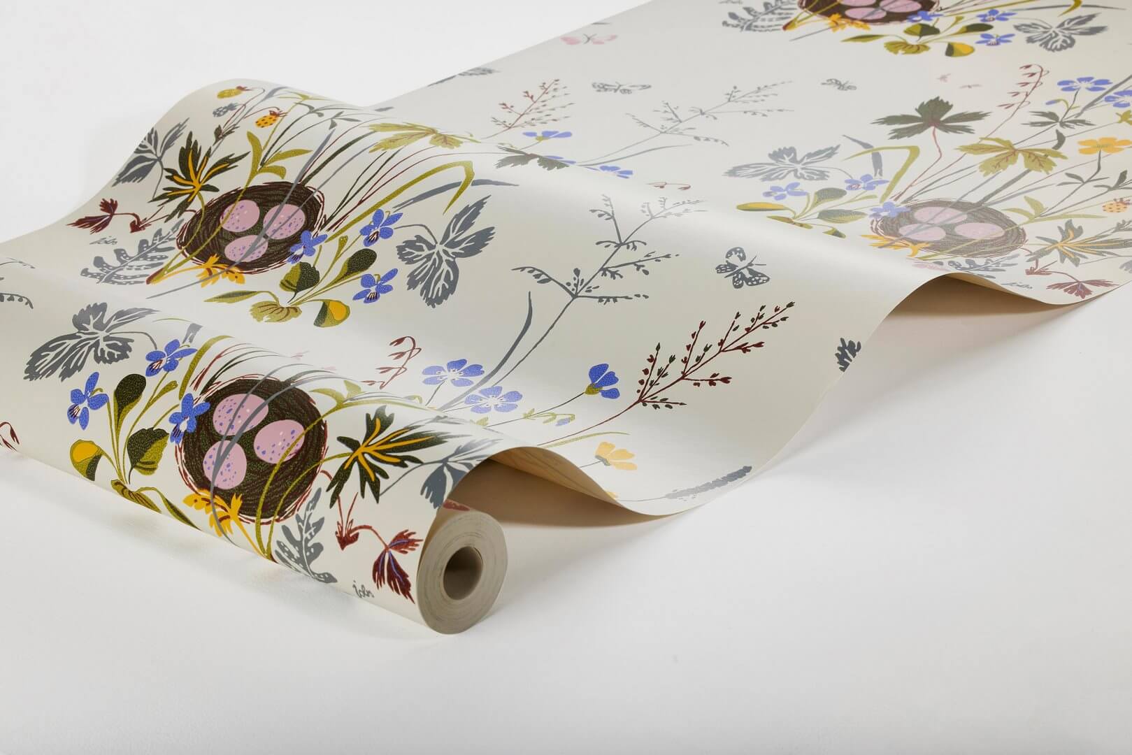 Tapeta łąką i ptasie gniazda Boras Tapeter 1961 Lisbet Jobs Fågelbo Scandinavian Designers