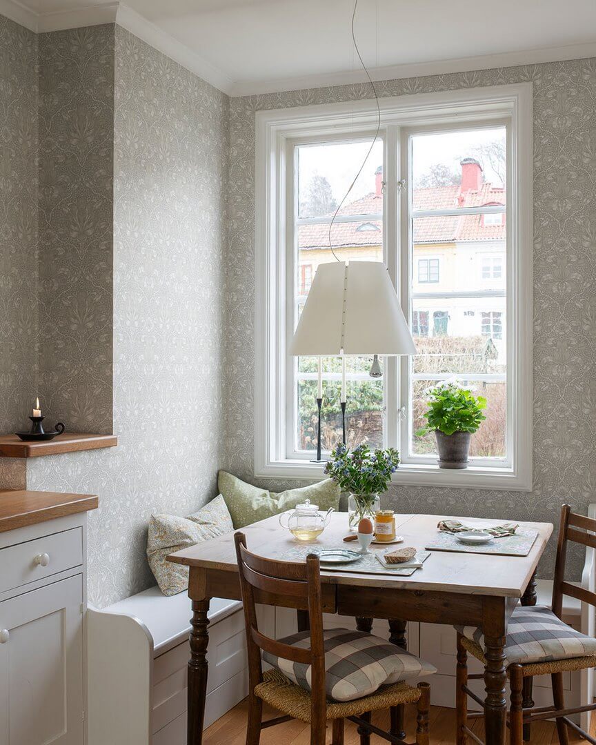 Tapeta roślinna z tulipanami Midbec 82065 Spring Thicket Hidden Treasures vol 2