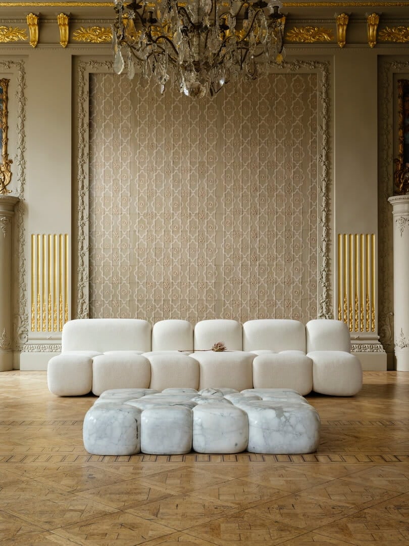 Tapeta naturalna skóra z haftowanym ornamentem Arte Ductia 27400 Corium