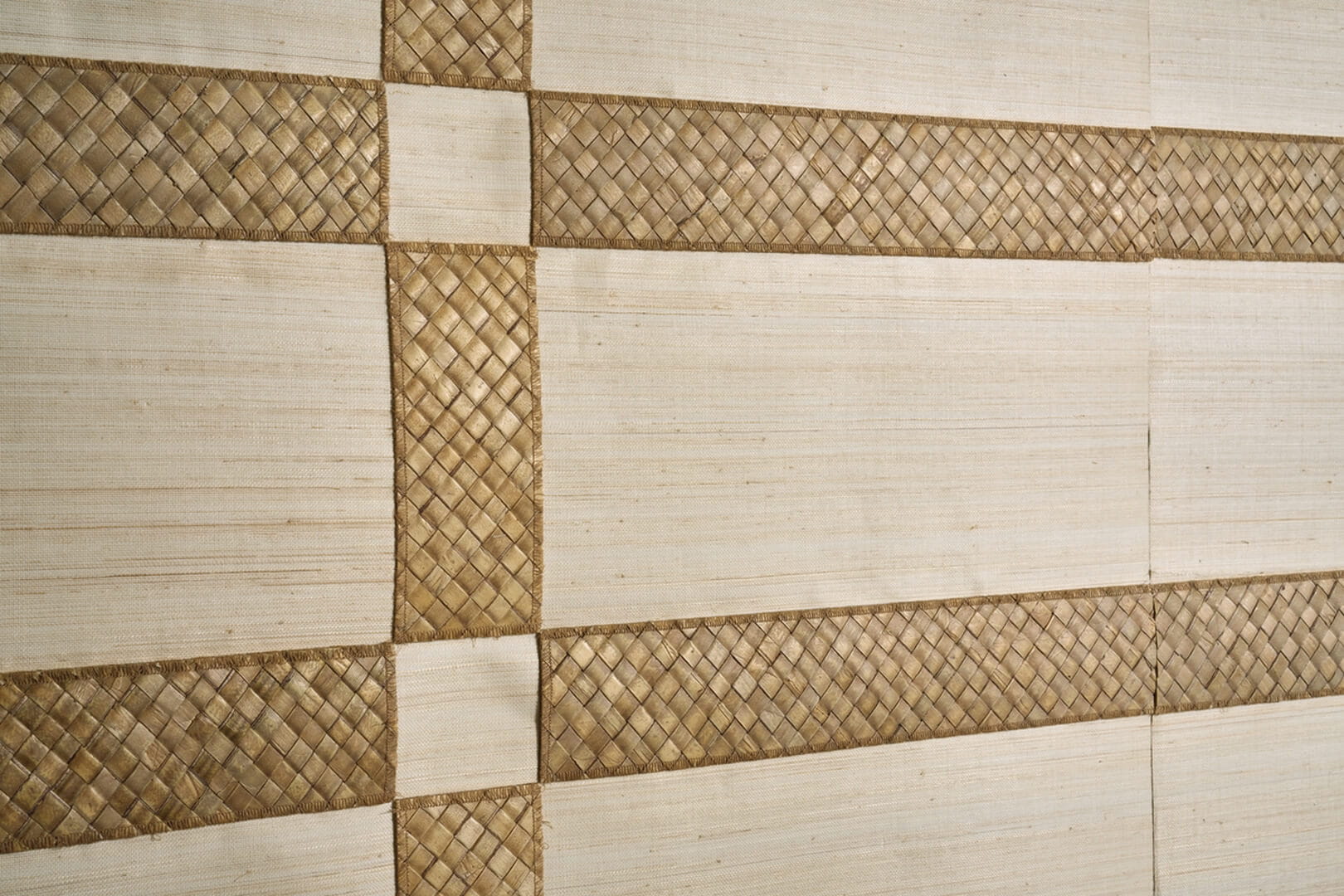 Tapeta naturalna wzór geometrycznych paneli CMO Paris WPA 08 10 Kakémono Botanical Braid
