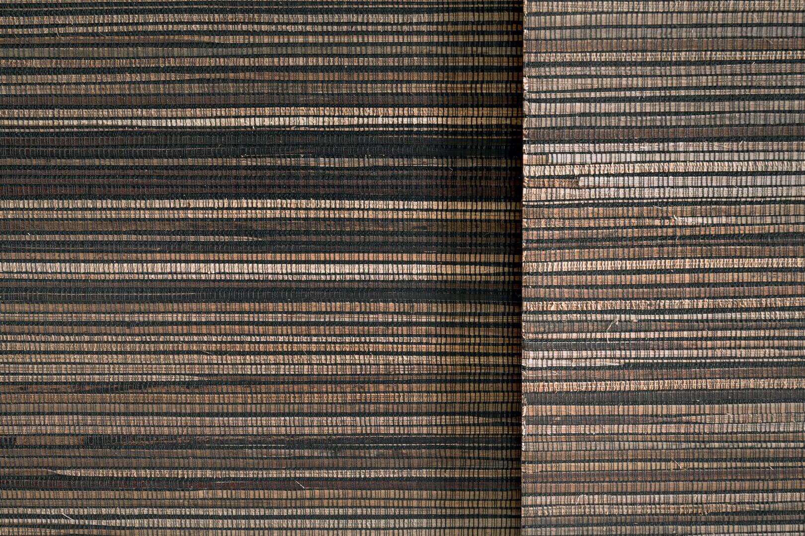 Tapeta naturalna z włókien abaki - subtelny liniowy wzór CMO Paris WAB 10 80 Abaca Brut Abaca Wallcovering