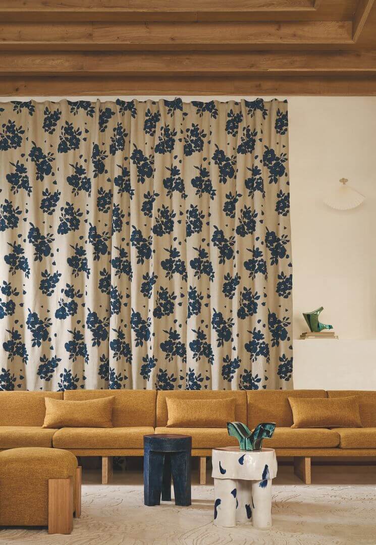 Tkanina lniana z kwiatowym haftem Casamance 90900670 Gardenia The Lost Garden