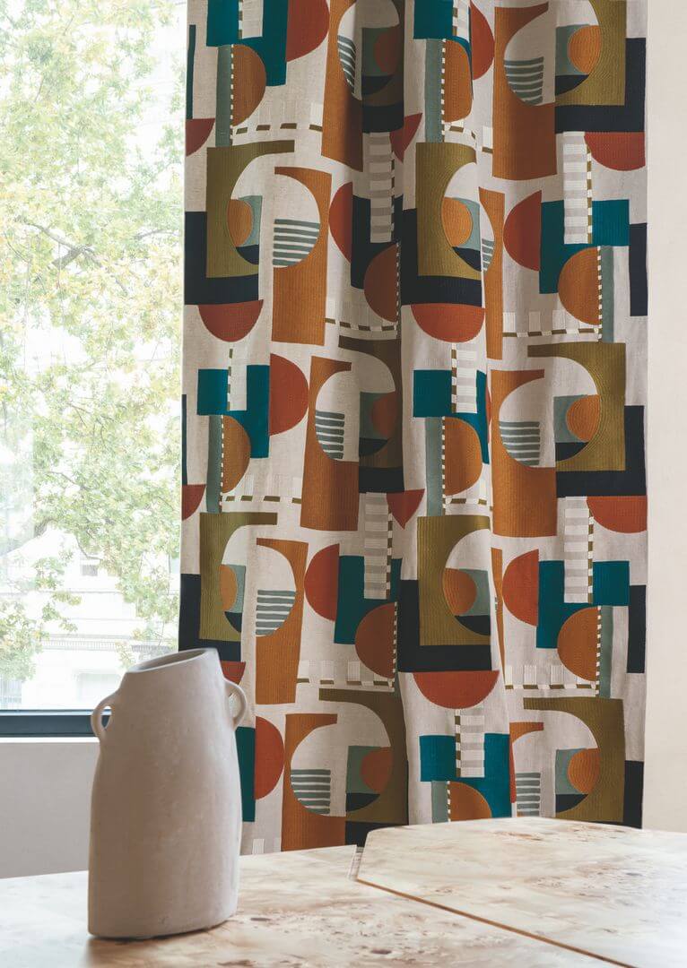 Tkanina z haftem geometryczna Casamance 90730245 A Contretemps Les Modernes