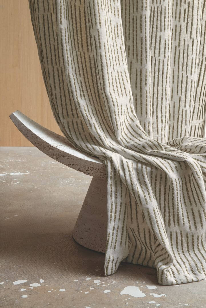 Tkanina - zwiewny haftowany woal Casamance 90840349 Interaction Les Modernes - 292 cm szer.