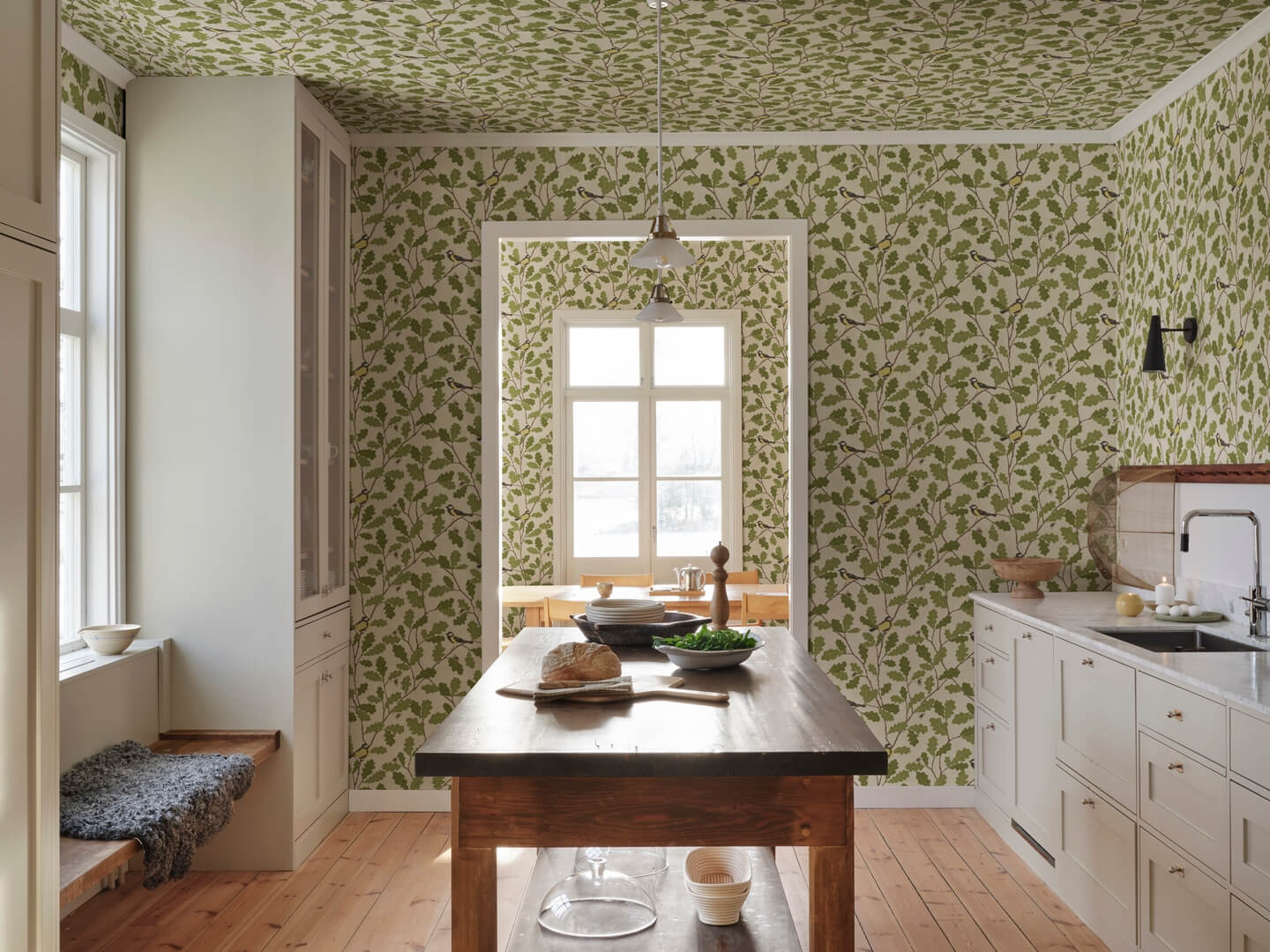 Fototapeta botaniczna - ptaki i liście dębu Sandberg S10732 Waldemar Green Heritage