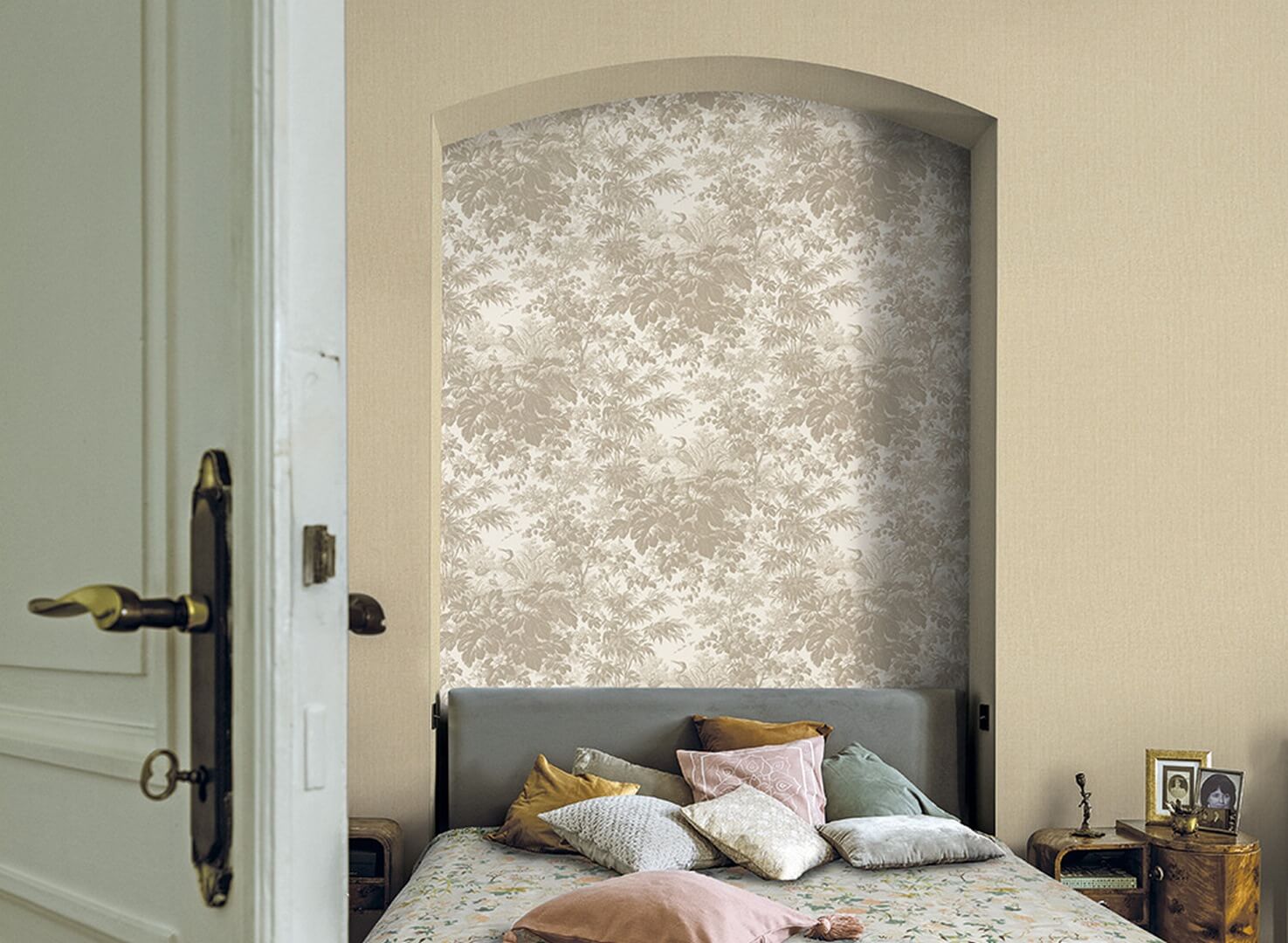 Tapeta w stylu Toile de Jouy J&V 7260 Toile 505 Grande Corniche