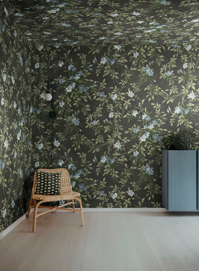 Fototapeta kwiatowe pnącza Rebel Walls R21663 Wildflower Vista Black Botanical Gardens