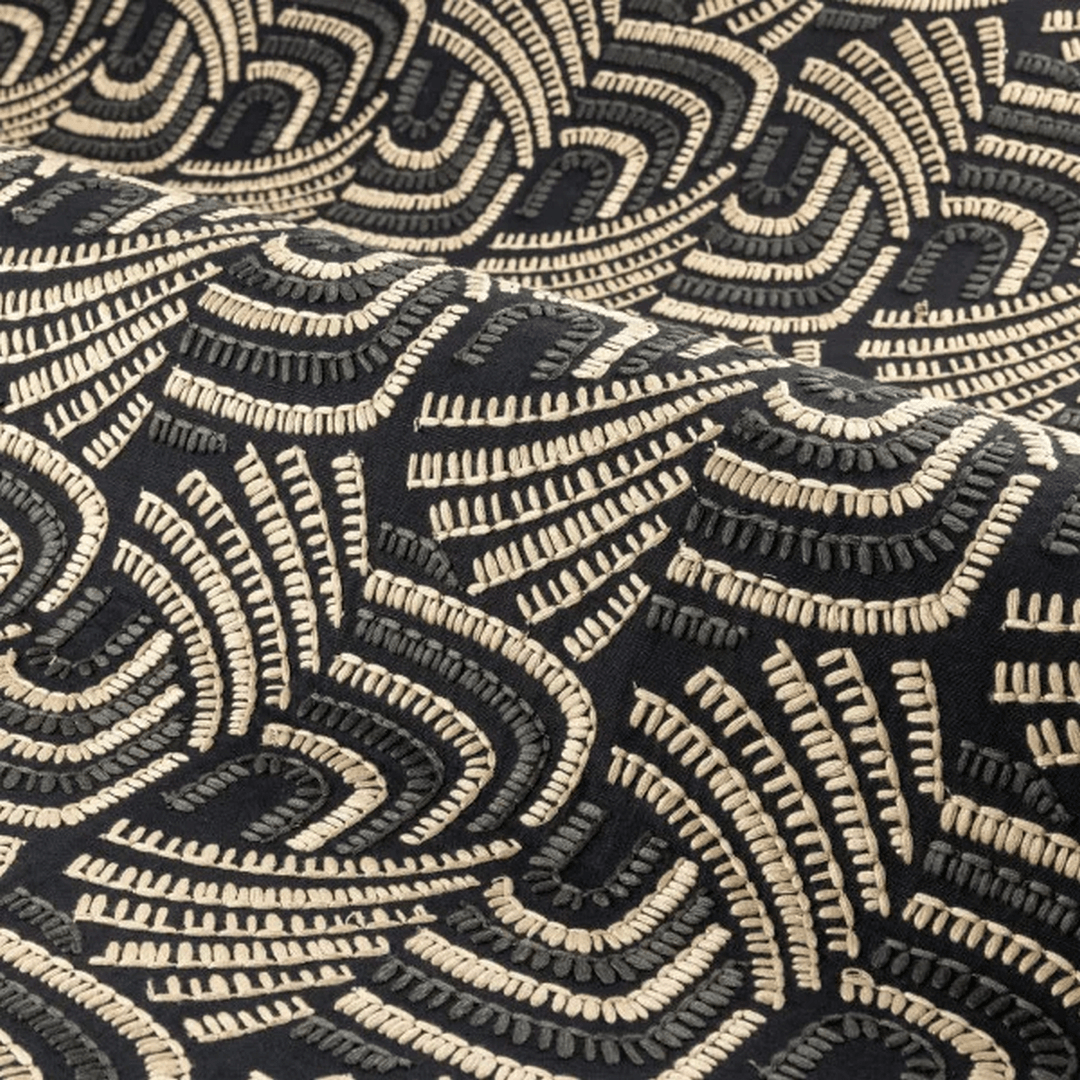 Tapeta tekstylna z haftem Casamance 77020423 Piquey Mimbeau