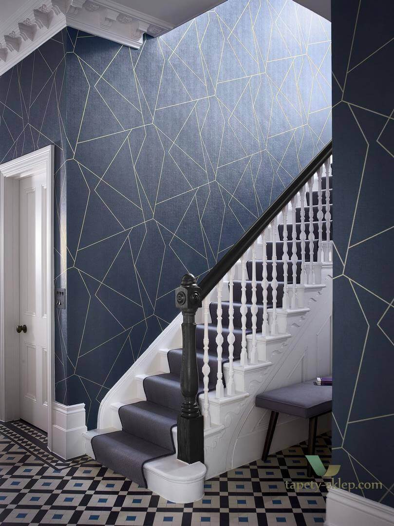 Tapeta na kletce schodowej